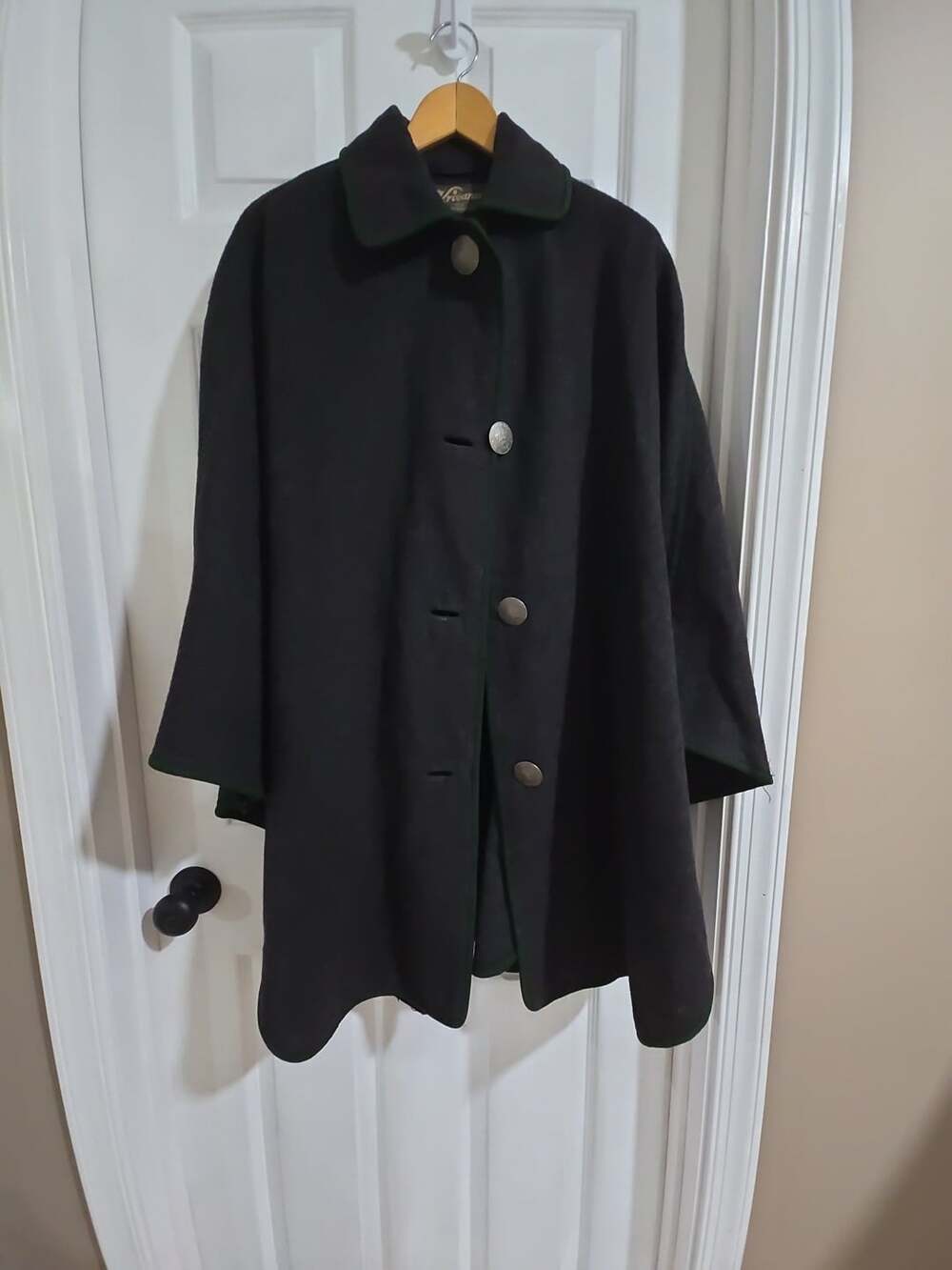 Krivanec Wien Stefanplatz Vintage Wool Cape Coat